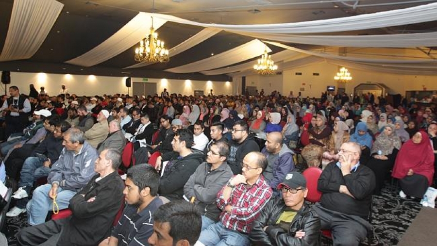 Islamic convention rejects government intervention in Muslim community