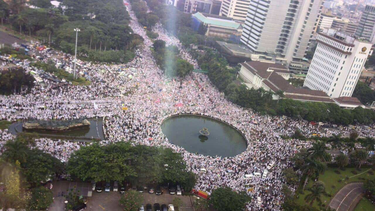 Why 1-2 million people rallied in Indonesia recently (with pictures)